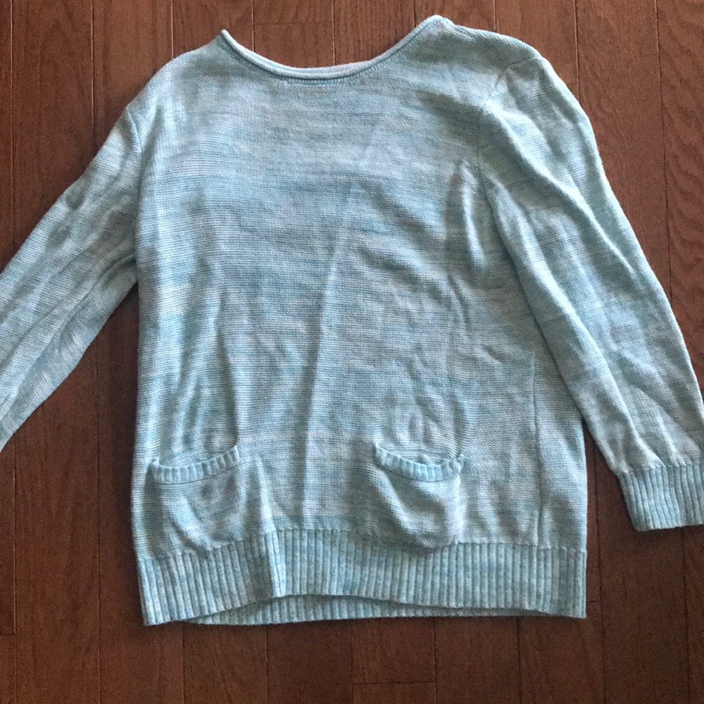Sky blue/white sweater